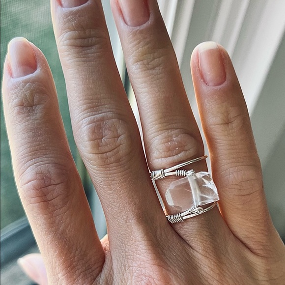 Handmade quartz crystal sterling silver ring - Picture 2 of 2